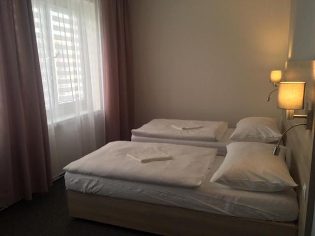 Hotel Trim