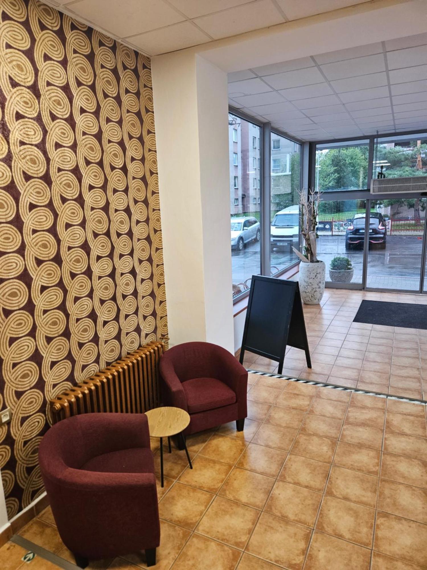 Отель Trim 2*